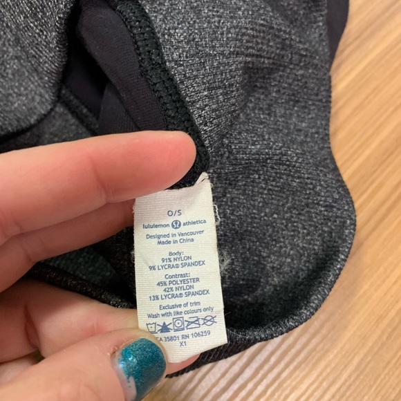 Lululemon run with me toque beanie black EUC - Picture 7 of 7